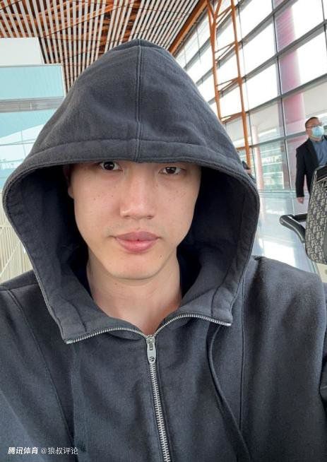 嗯啊h宝贝张开腿嗯啊好深男男